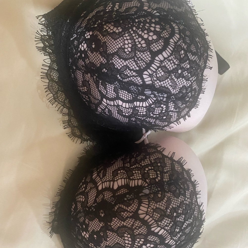 38c Victoria secret bra